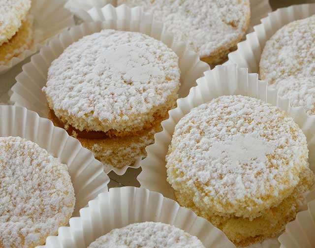 tiempo Víctor cerca Ciento de Dulces Chilenos Cocktail